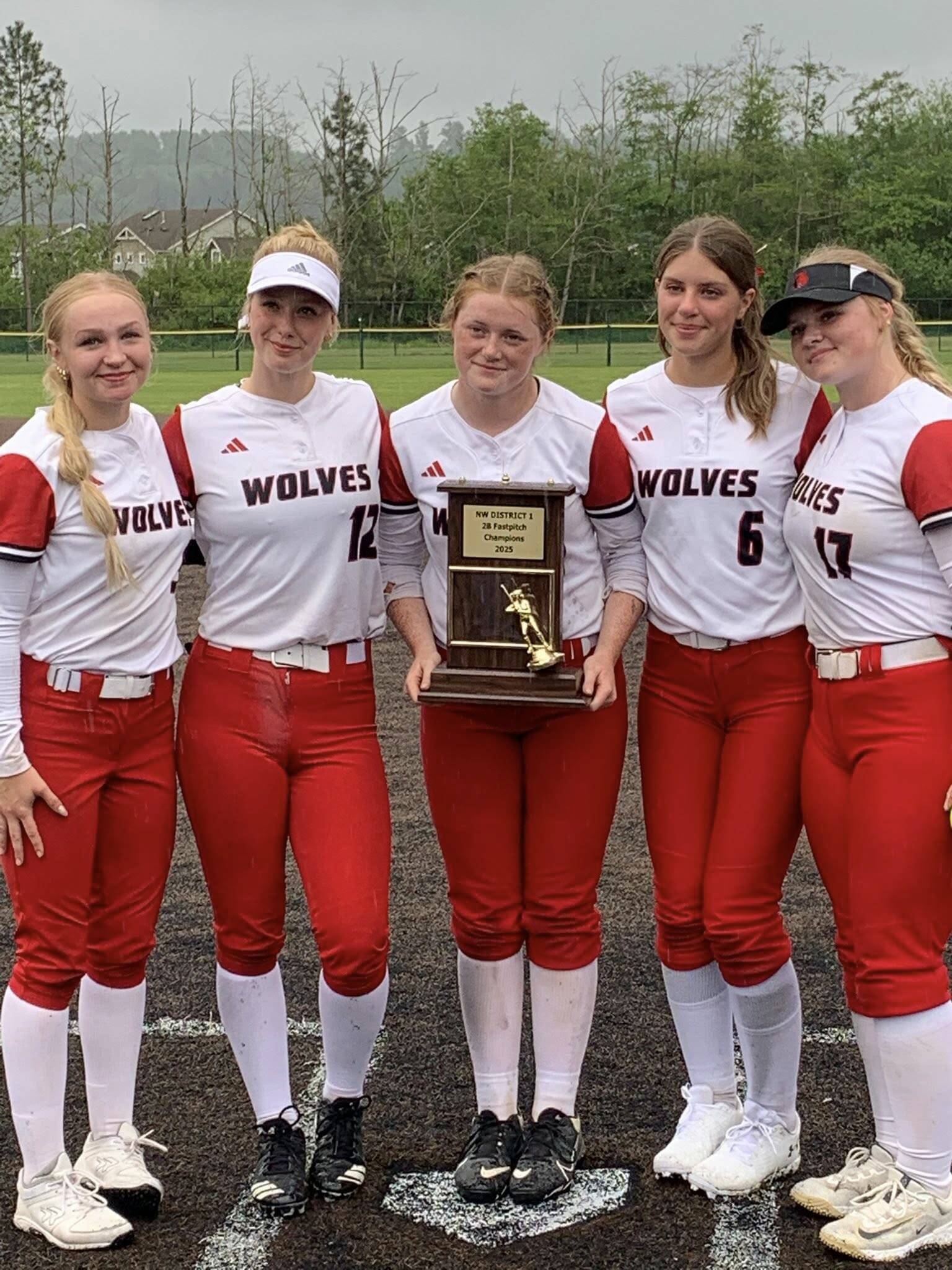 Grant Van Dyke photo
CHS sluggers, from left, are Taylor Brotemarkle, Jada Heaton, Teagan Calkins, Mia Farris, and Madison McMillan made it to state in volleyball and softball this year.