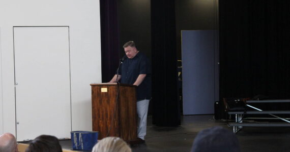 Mayor Wright addresses the public’s concerns.